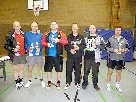Pokale für die Vereinsmeisterschaften der Tischtennisabteilung